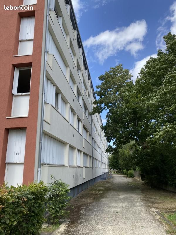 Appartement 3 pièces 61 m² · à Issoudun · 61 m² · 458 €