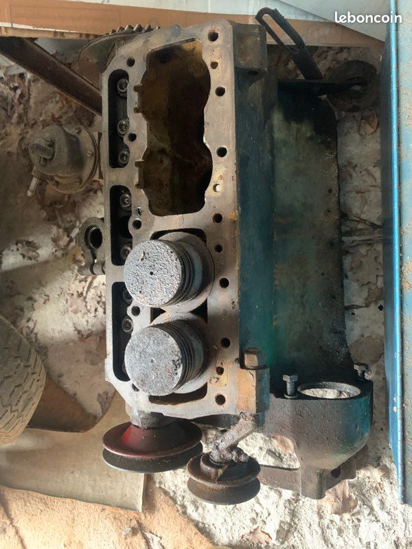 Renault 4cv bloc moteur (image 1)
