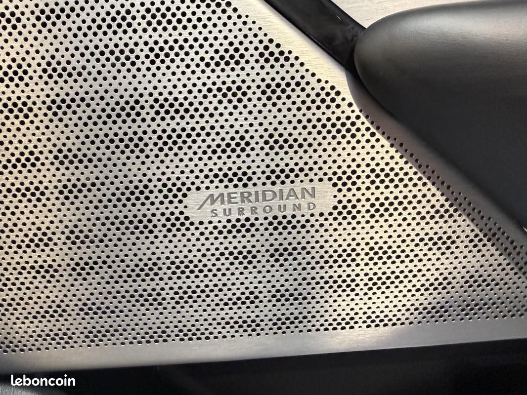 Land Rover Range Rover Velar (L560) 2.0D 240ch R-Dynamic AWD BVA (image 27)
