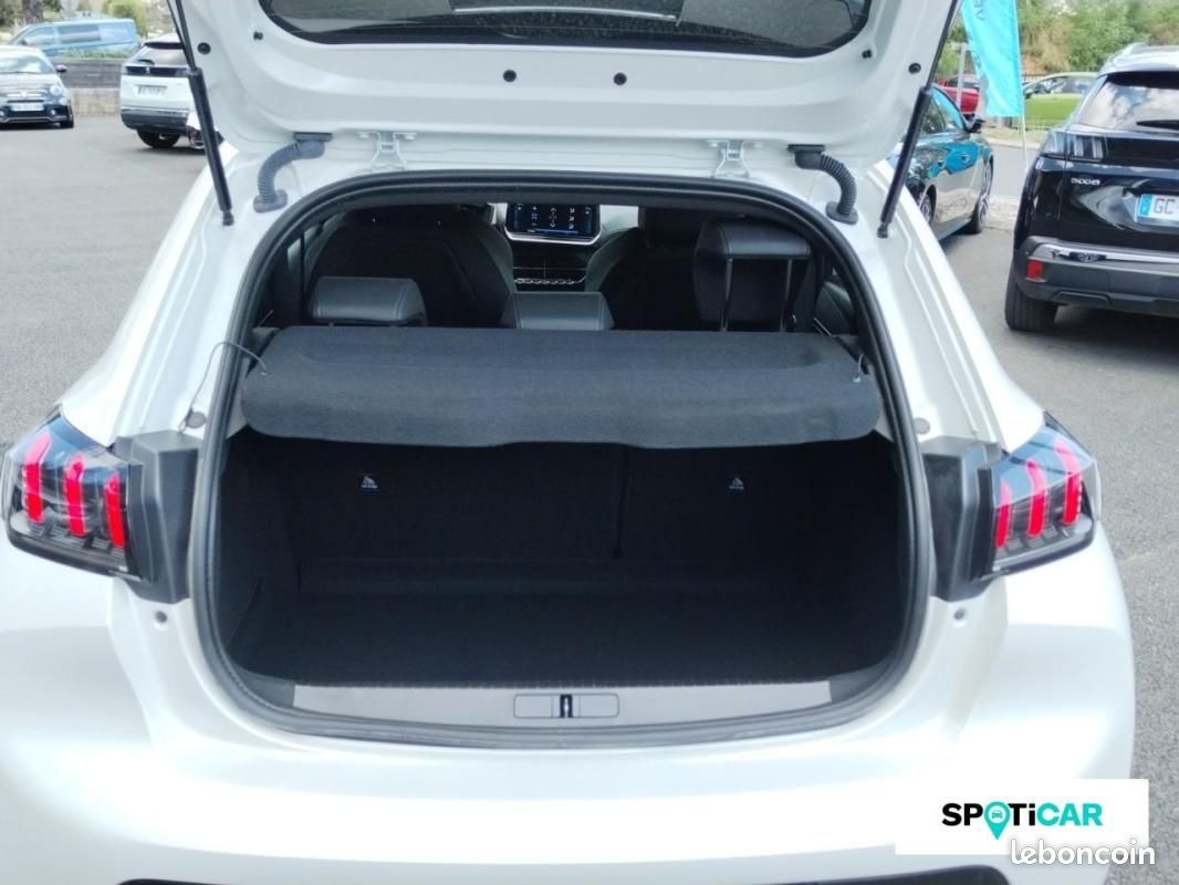 Peugeot 208 PureTech 100 S&S BVM6 GT (image 6)