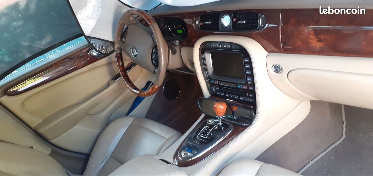 Jaguar xj V6 essence (image 1)
