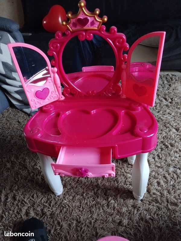 Table de coiffe pour enfant (image 1)