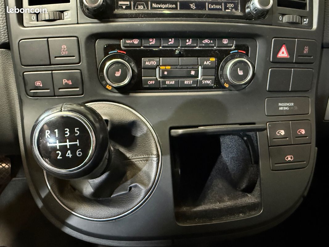 VOLKSWAGEN TRANSPORTER COMBI 2.0 BiTDI 180 FAP Court 9pl (image 27)