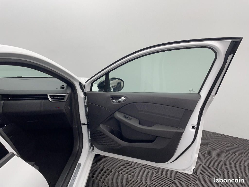 Renault Clio V TCe 90 ch GSR2 Esprit Alpine (image 20)