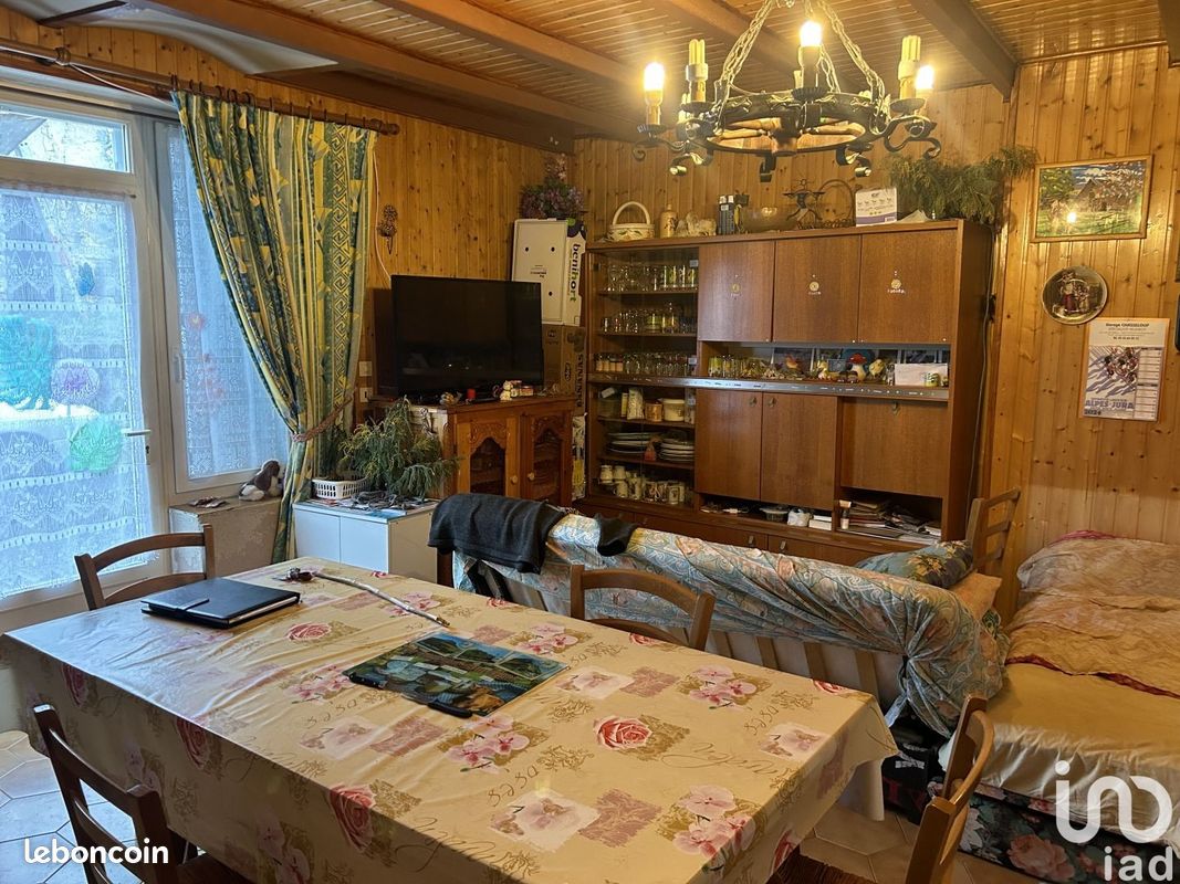 Maison de village 4 pièces 103 m² - Montmoreau 16190 (image principale 3)