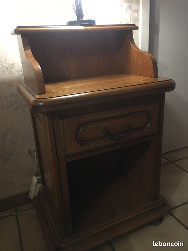 Vend petit meuble bois massif (image 1)