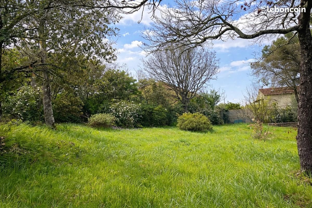 Terrain 750 m² Carnoules · 159 000 €