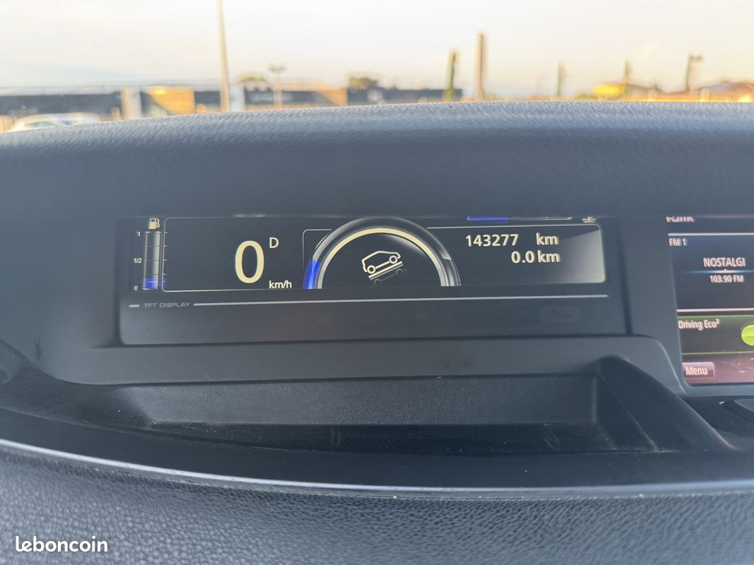 Renault SCENIC III 1.5 DCI 110CH BOSE 2015 EDC (image 23)