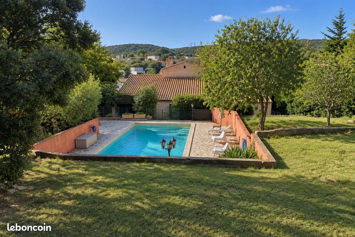 Maison 9 pièces 280 m² · à Saint-Gély-du-Fesc · 280 m² · 870 000 €