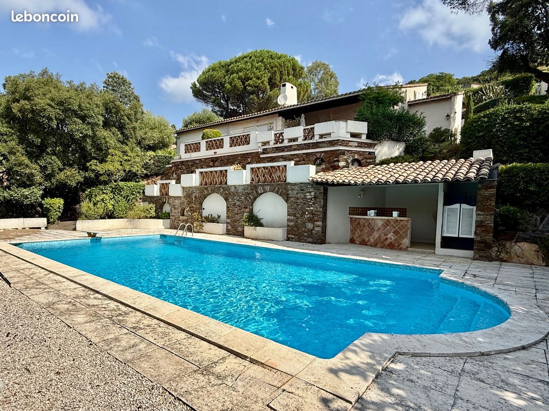 Maison 6 pièces 190 m² · à Cavalaire-sur-Mer · 190 m² · 1 575 000 €