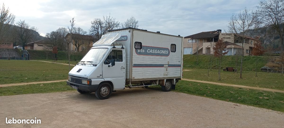 Renault Master T35D Turbo aménagé (image 1)