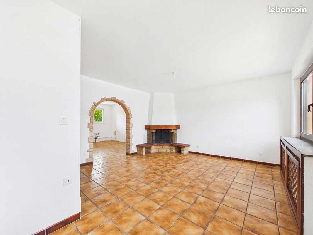 Maison 8 pièces 175 m² · à L'Hôpital · 175 m² · 129 000 €