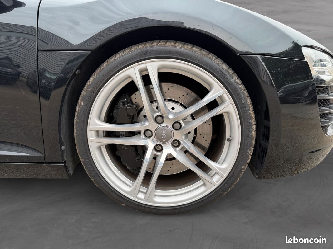 AUDI R8 V8 4.2 FSI QUATTRO 420 R-TRONIC 420Ch - Bang Olufsen - Sièges éléctrique/chauffants - Magnetic Ride - Caméra de Recul - GARANTIE 12 MOIS (image 26)