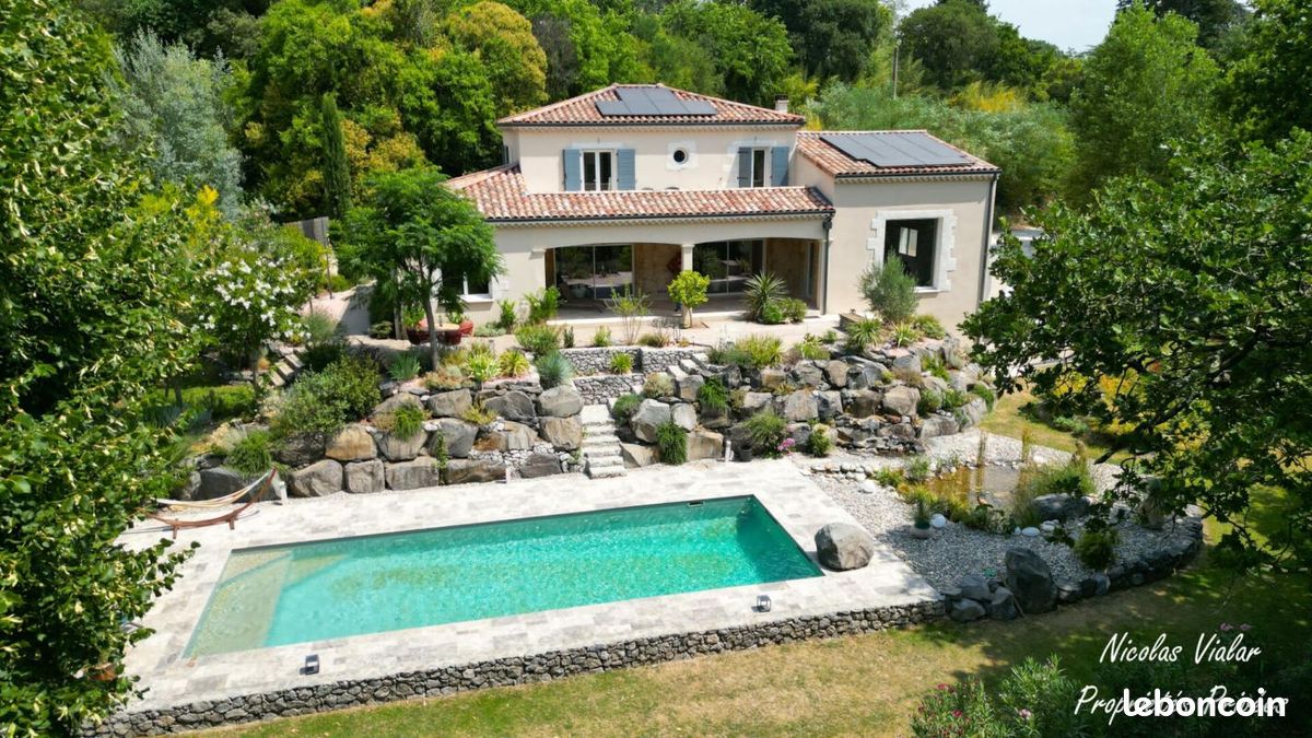 Maison 7 pièces 224 m² · à Montélimar · 224 m² · 850 000 €