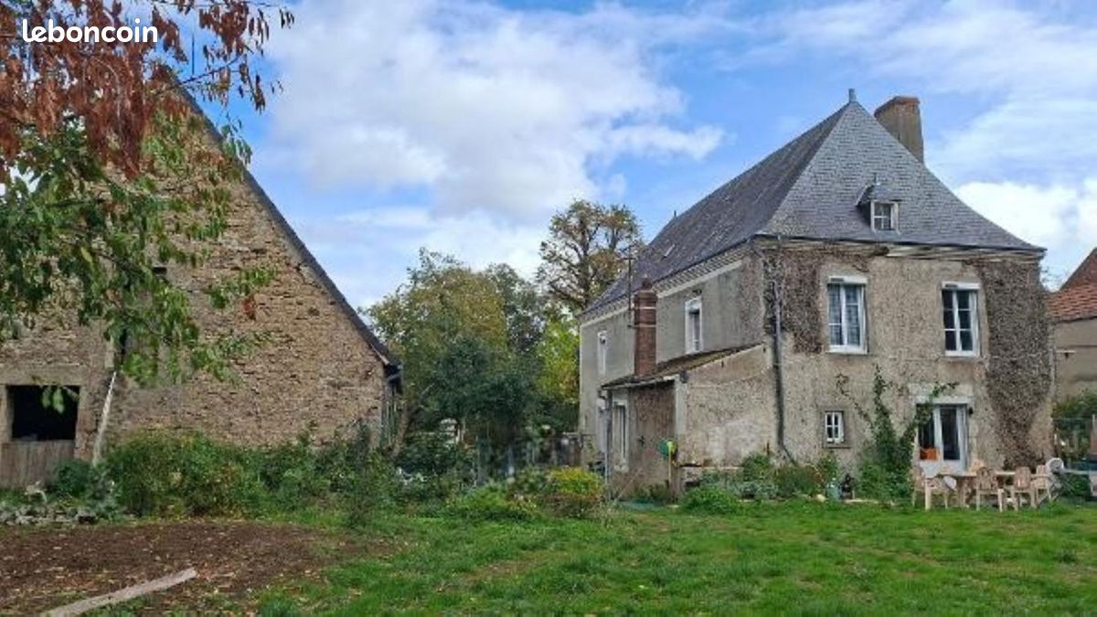 Maison 9 pièces 243 m² · à Cluis · 243 m² · 181 000 €