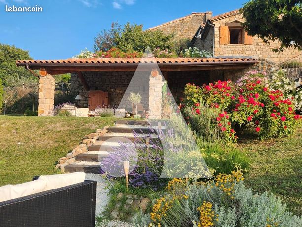 Propriété 4 pièces 93 m²