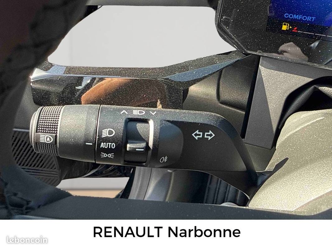 RENAULT Clio E-Tech full hybrid 160 ch Techno (image 18)