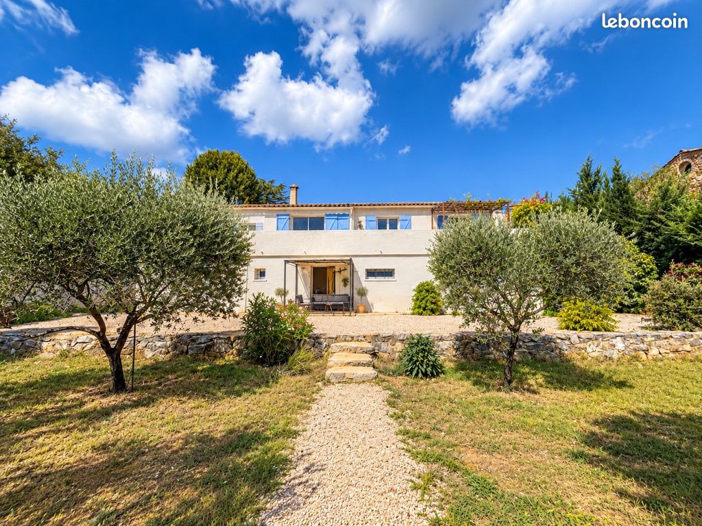 Maison 8 pièces 180 m² · à Seillons-Source-d'Argens · 180 m² · 565 000 €