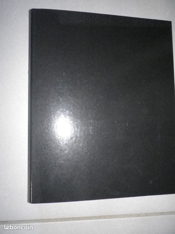 Classeur 4 anneaux coloris noir (image 1)