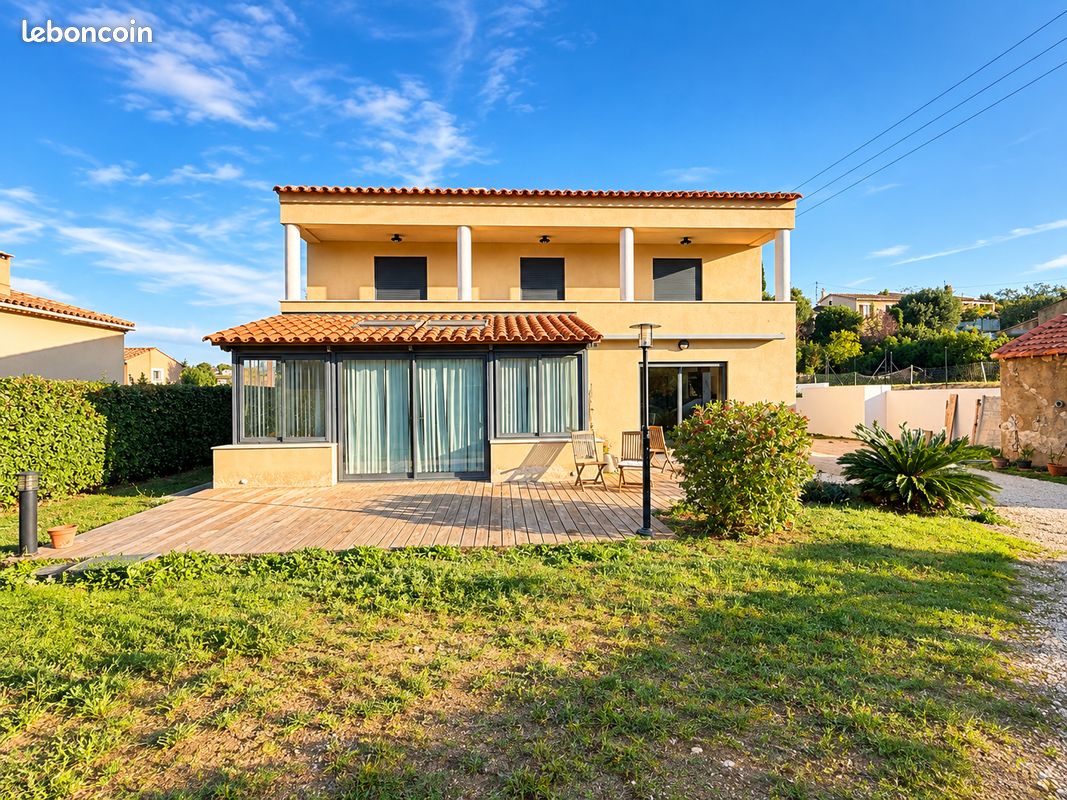Maison 7 pièces 200 m² · à La Seyne-sur-Mer · 200 m² · 850 000 €