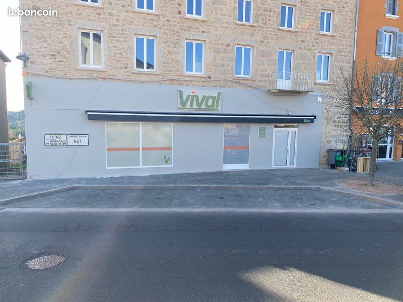Immeuble 10 pièces 420 m² · à Saint-Rémy-sur-Durolle · 420 m² · 350 000 €