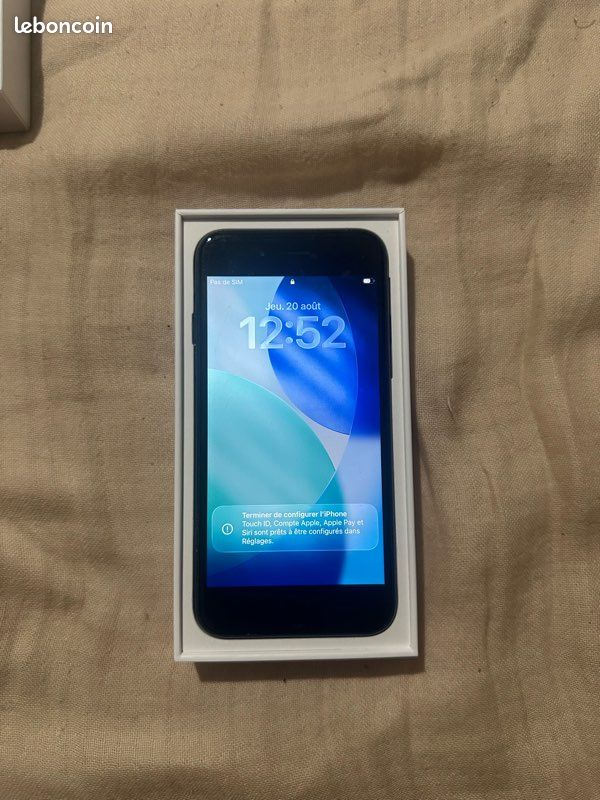 IPhone SE 2022 (image 2)