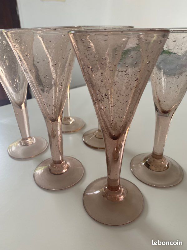 6 coupes de champagne Soufflées à la bouche (image 4)