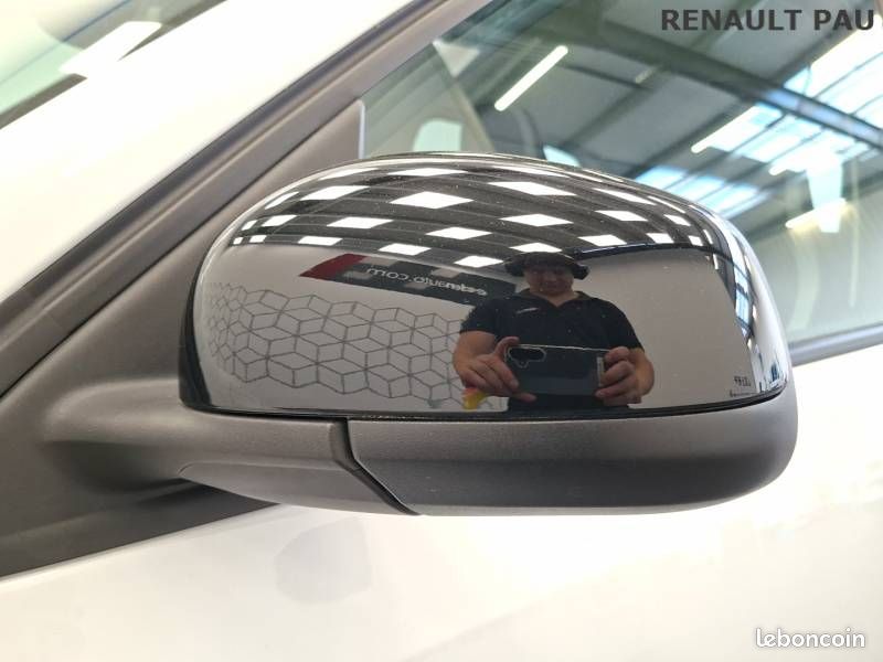 Renault Twingo III E-Tech Equilibre (image 18)