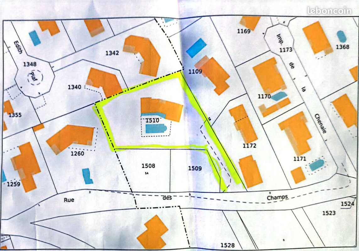 Terrain 2000m2 avec piscine grande villa a rénover ou démolir suite incendie · à Caux · 299 999 €