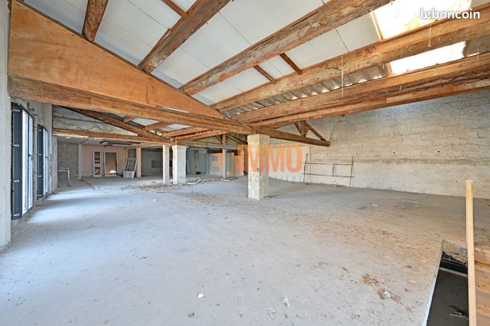 Immeuble 397 m² Vauvert