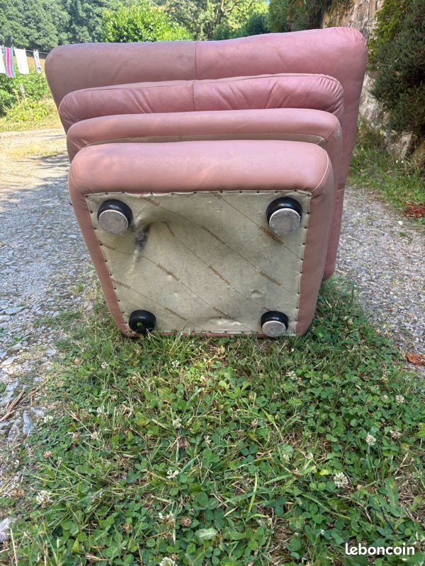 Paire de poufs vintage en cuir – Années 80 – 60 x 60 cm (image 5)