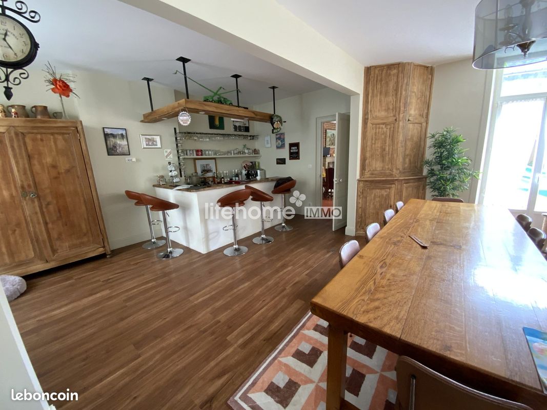 Maison 7 pièces 320 m² · à Levroux · 320 m² · 329 000 €