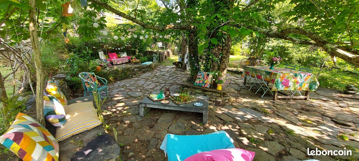 Maison 10 pièces 350 m² · à Caudebronde · 350 m² · 590 000 €