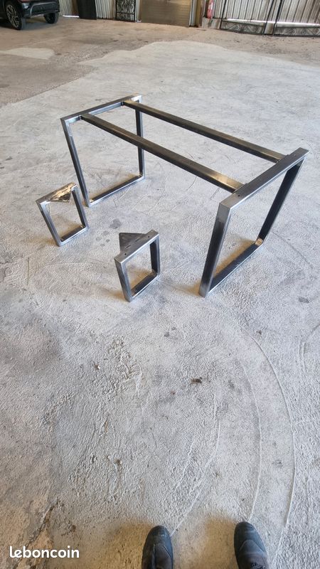 Pieds de tables en acier pour tous les goûts (image 4)