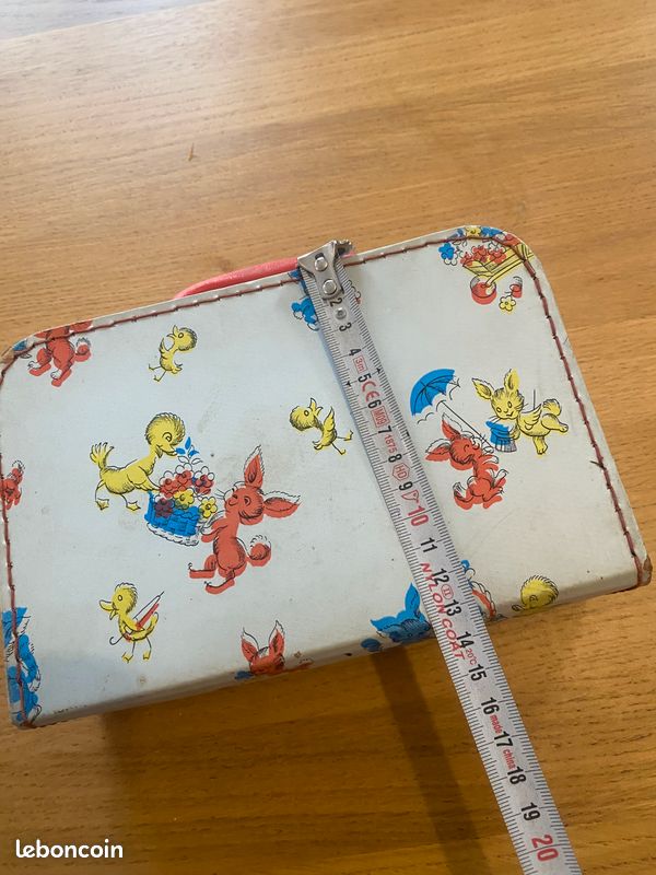 Malette ou valisette couture vintage 60/70 en carton pour enfant (image 6)