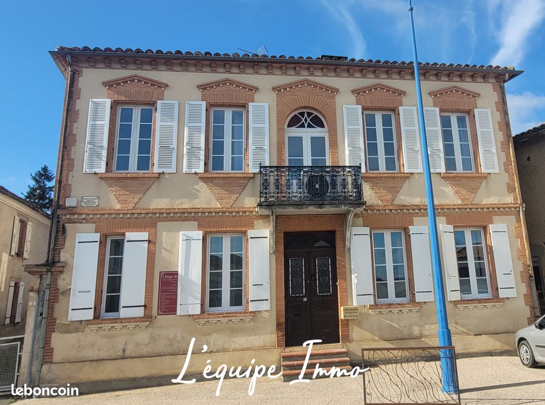 Maison 8 pièces 233 m² · à Saramon · 233 m² · 199 000 €