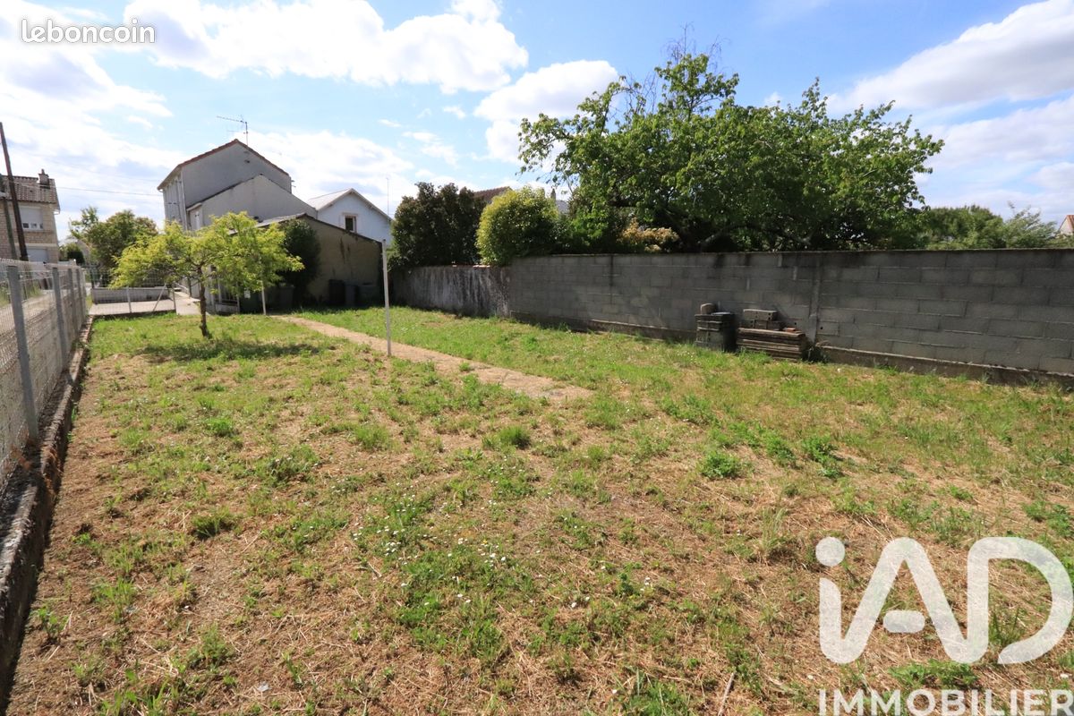 Terrain 300 m² · à Niort · 300 m² · 60 000 €