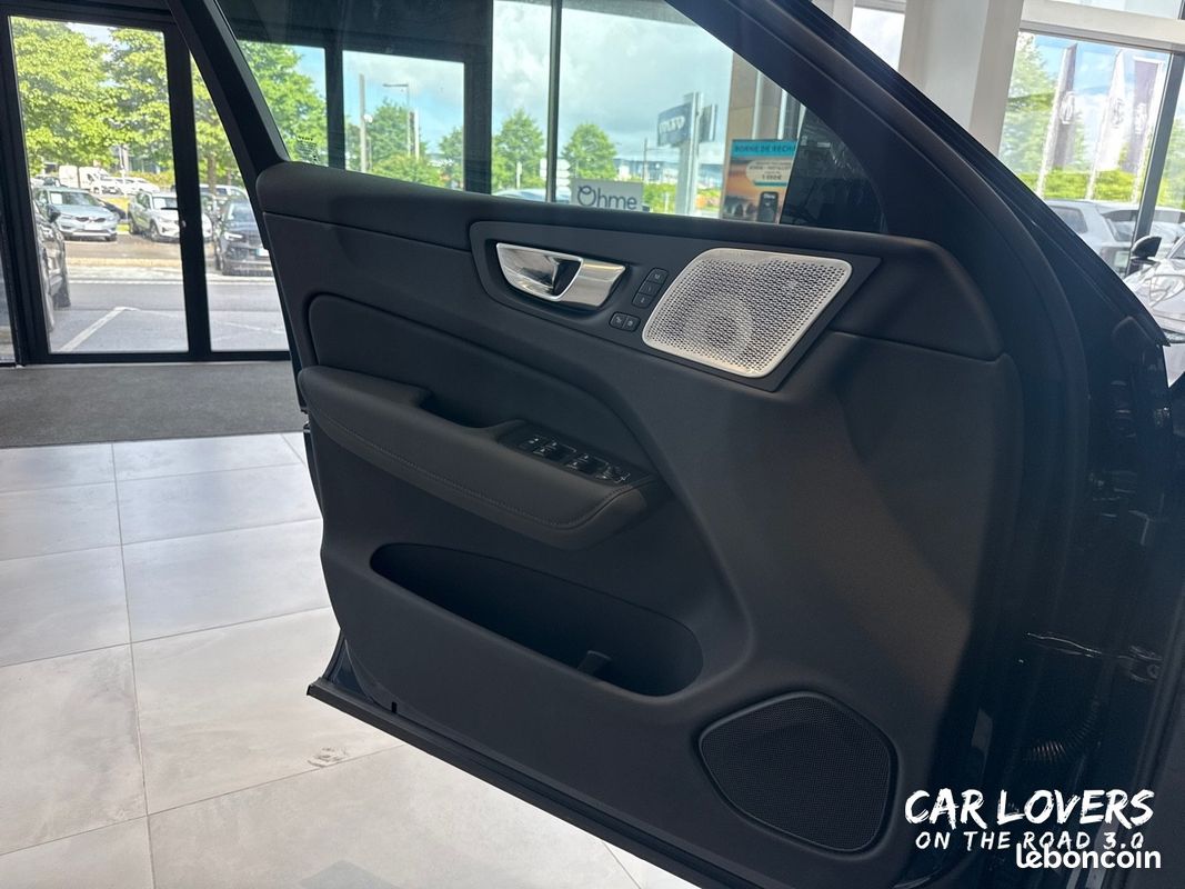 VOLVO XC60 T6 AWD Ultra (image 17)