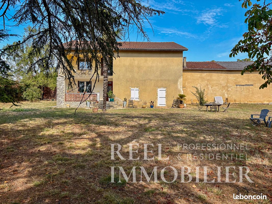 Maison 6 pièces 184 m² · à Marambat · 184 m² · 237 000 €