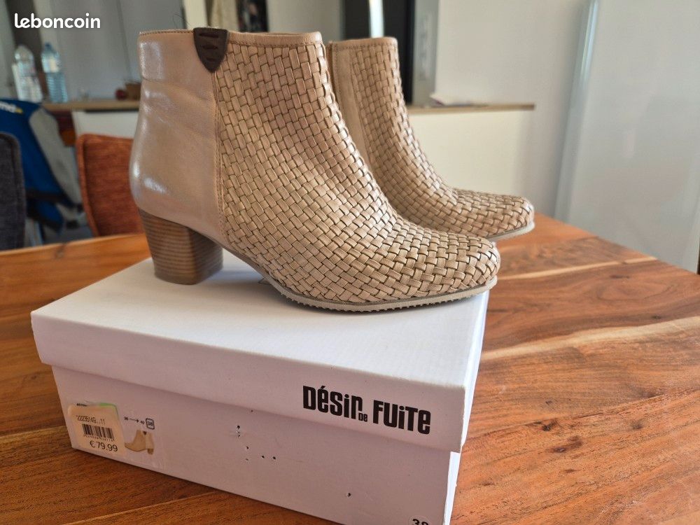 Vends bottines crèmes neuves "désir de fuite" pointure 38 (image 1)