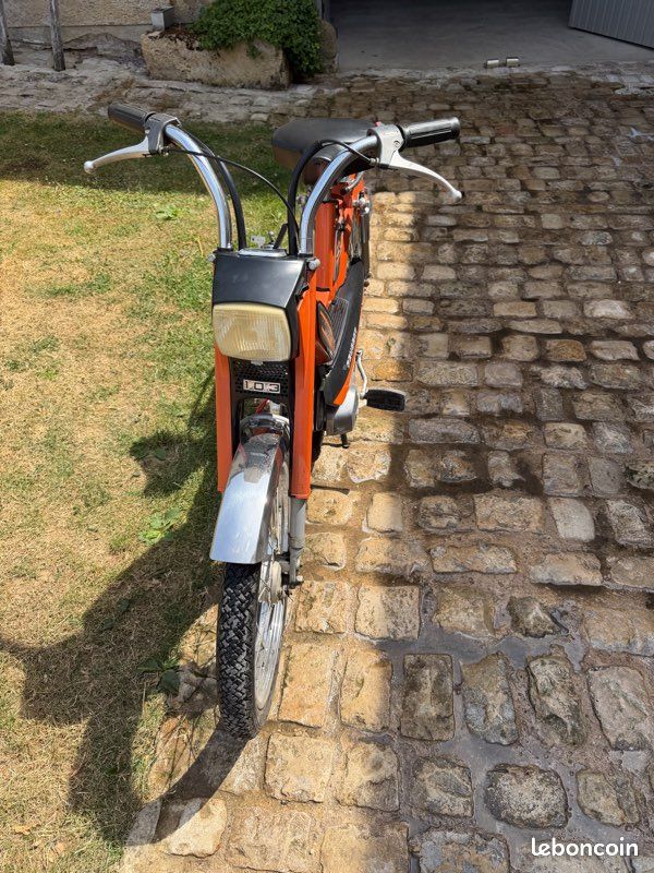 Peugeot 103 Cyclomoteur de collection – (image 1)