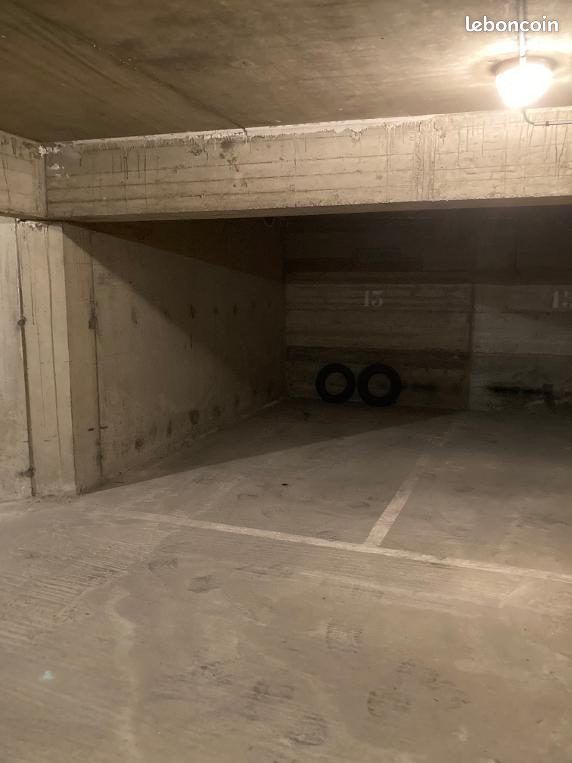 Parking 13 m² · à Saint-Malo · 13 m² · 28 000 €
