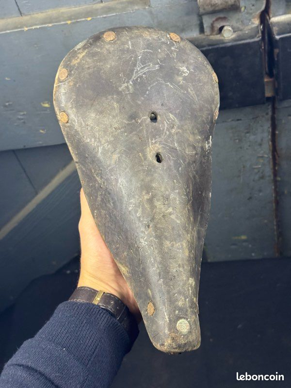 Selle En Cuir IDEALE 52 Record 1940s-1950s Leather Saddle