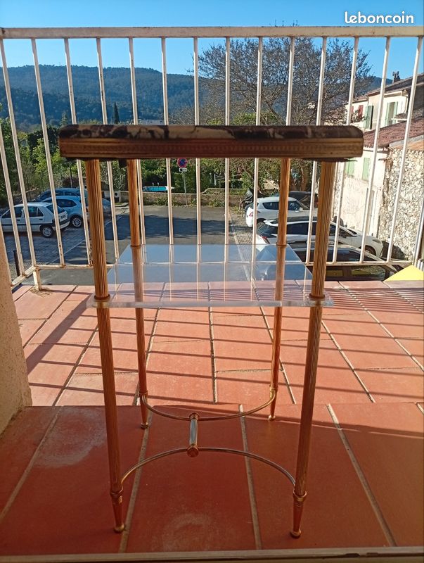 Table d'appoint (image 1)