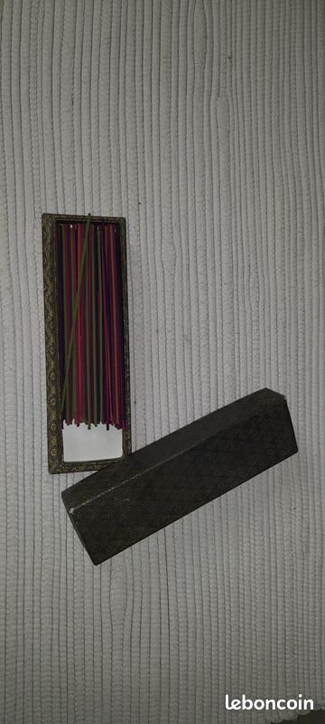 Lot de Bâtonnets d'encens avec sa boite (image 4)