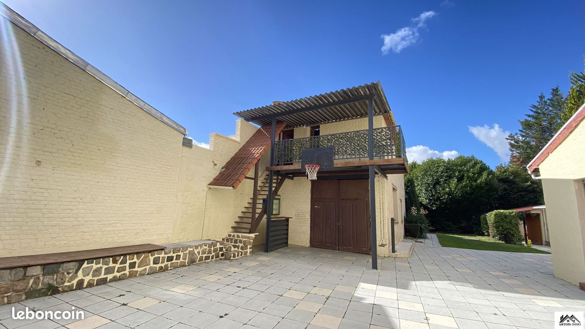 Maison 4 pièces 146 m² · à Lens · 146 m² · 212 000 €