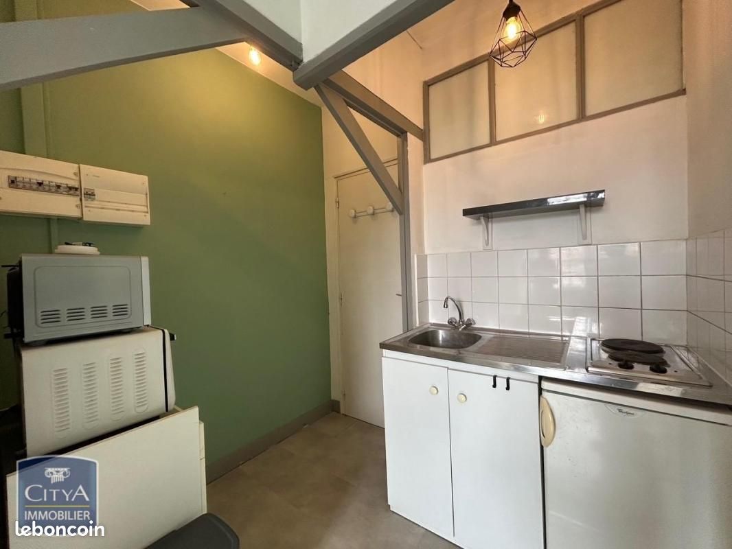Appartement 1 pièce 20 m² · à Niort · 20 m² · 400 €