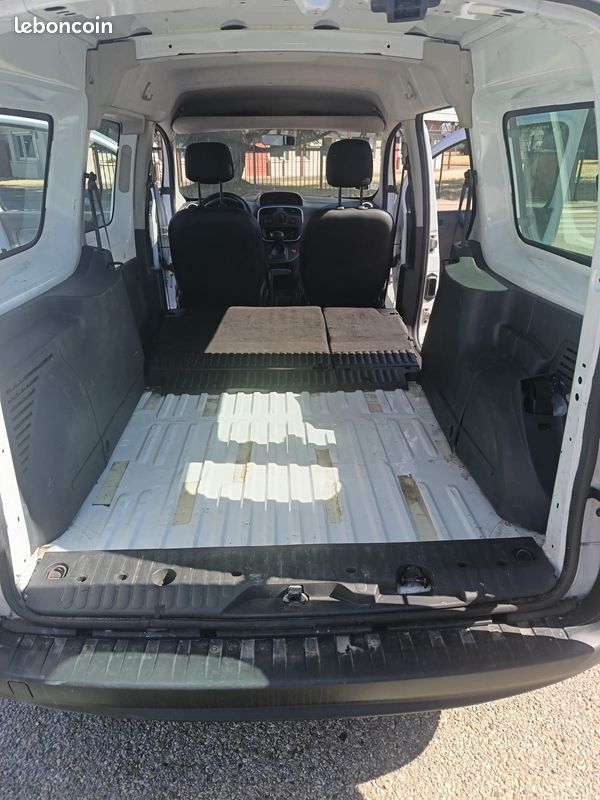 Renault Kangoo ZE ELECTRIC Maxi double cabine TVA récupérable 5 places Batterie neuve 22kw achat intégral garantie possible 6 mois reprise visite possible 7/7 (image 10)