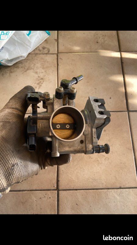 Corps d injection YAMAHA 250 YZF 14-18 (image 1)