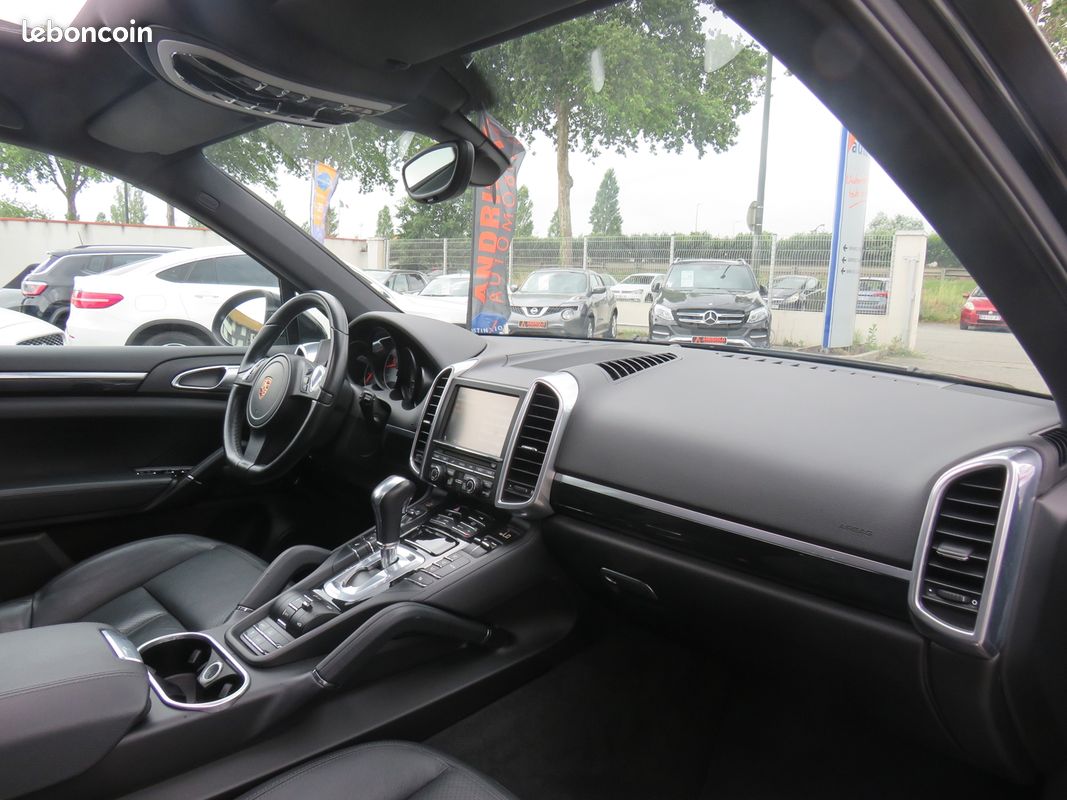 Porsche CAYENNE (958) S HYBRID (image 24)